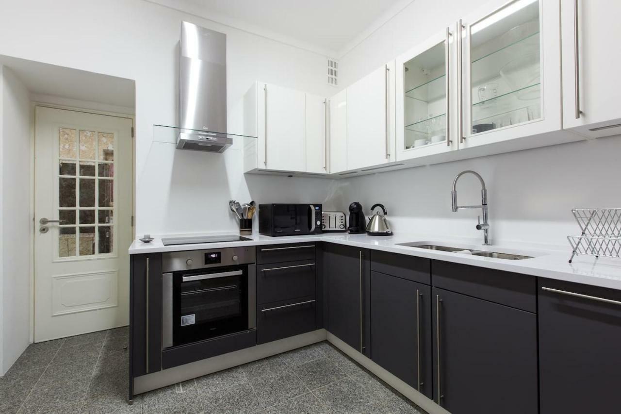 Ferienwohnung Calcada Do Combro Lissabon Exterior foto